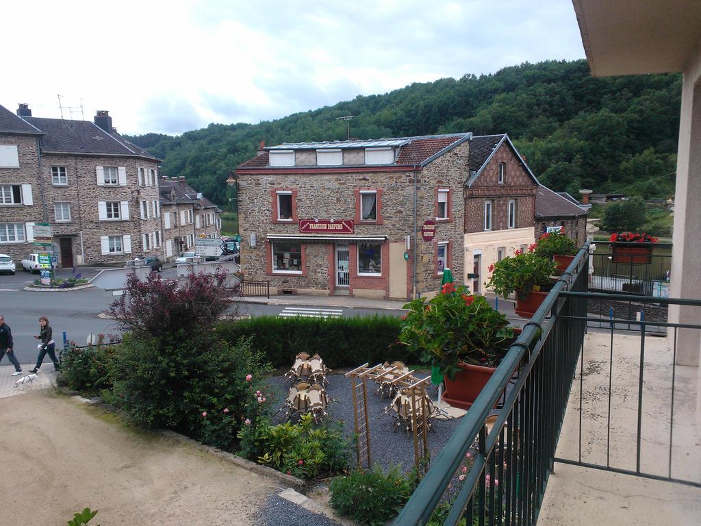 Hotel Logis Le Franco Belge Monthermé Exterior foto